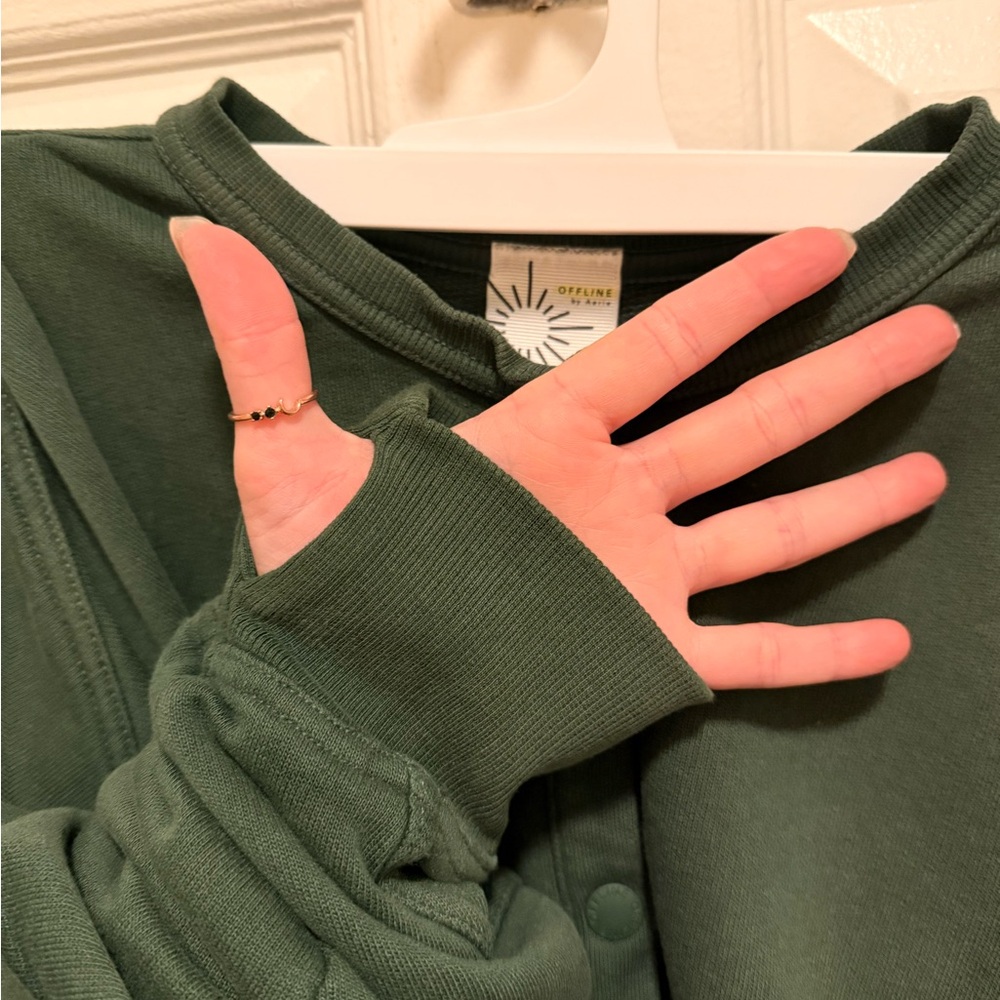 “Offline” by Aerie (American Eagle) Forest Green Crop Sweatshirt - Picture 2 of 3